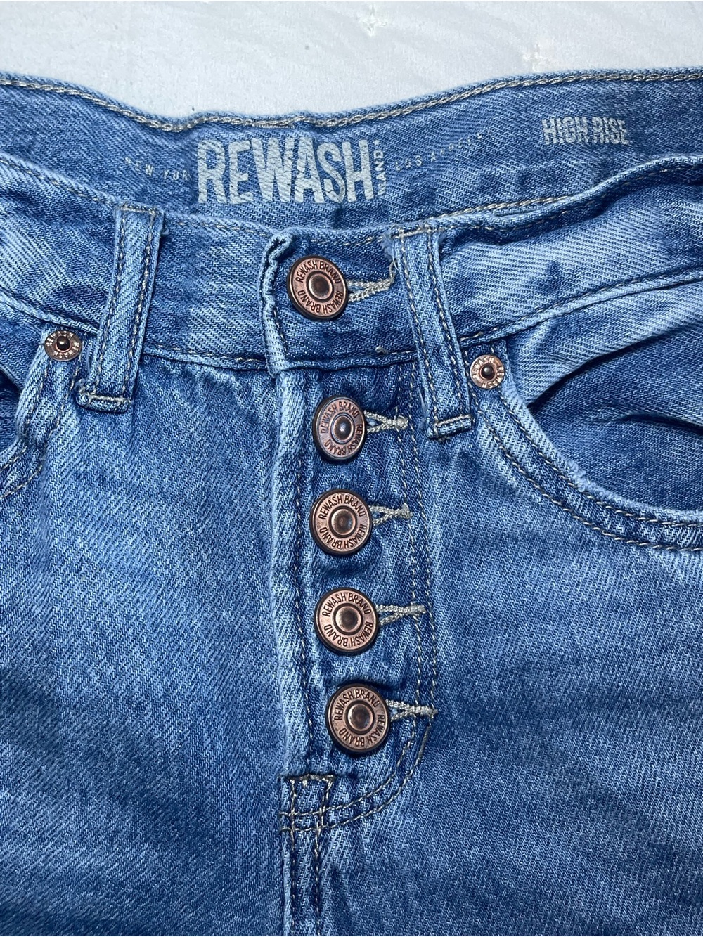 Women's American Original Rewash Wide Leg Jeans
Size 3/26 High Rise Button Fly - Picture 6 of 14
